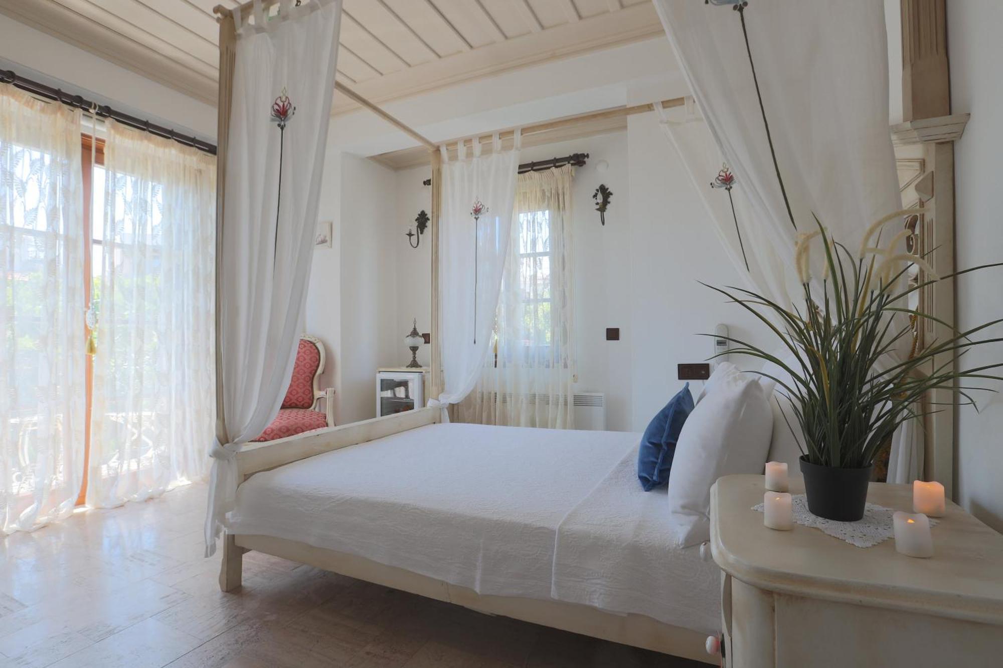 Tas Bahce Hotel Cunda Аявали Екстериор снимка